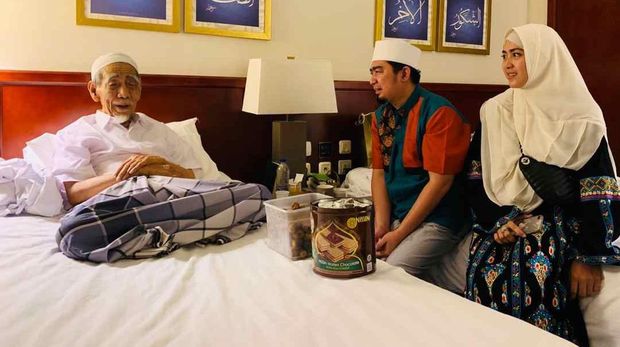 Ustaz Solmed Kenang Mbah Moen: Kyai yang Rendah Hati dan Penyayang