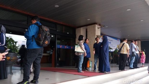 Pasien dan keluarga kesulitan order ojol untuk transportasi.