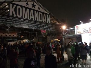 Polisi Cek CCTV Cari Pelaku Penyerangan Kafe Nobar PSM-Persija di Tebet