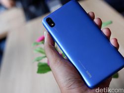 Menggenggam Redmi 7A, Ponsel Anyar Xiaomi Harga Sejutaan