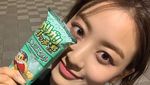 Manisnya Pacar Kang Daniel, Jihyo Saat Pose Bareng Makanan