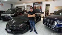 Hardi menceritakan kisah hidupnya sebelum hingga menjadi sukses sebagai modifikator interior mobil.