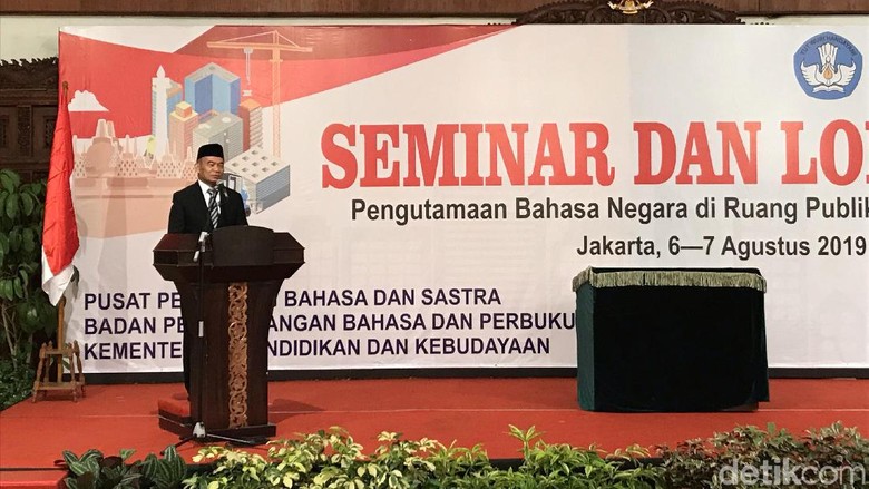 Mendikbud Minta Bahasa Indonesia Tertib Dipakai di Ruang Publik Mendikbud Minta Bahasa Indonesia Tertib Dipakai di Ruang Publik