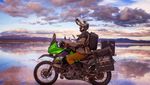 Penjelajah Keindahan Dunia Pakai Motor