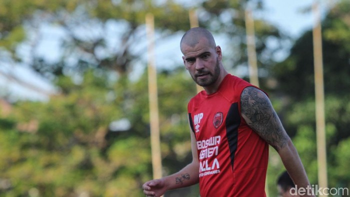 Kapten PSM Makassar, Wiljan Pluim, siap main di leg kedua final Piala Indonesia 2018
