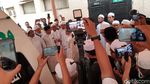 Suasana di Depan Kamar Jenazah Mbah Moen di RS An Noor Mekah
