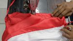 Berkah di Bulan Agustus, Penjahit Bendera Kebanjiran Order