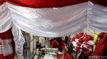 Berkah di Bulan Agustus, Penjahit Bendera Kebanjiran Order