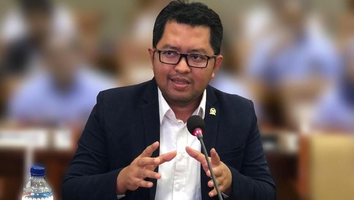 DPP PKB segera menggelar Muktamar di Bali. Wasekjen PKB Lukmanul Khakim ditunjuk menjadi ketua panitia forum musyawarah tertinggi PKB itu.