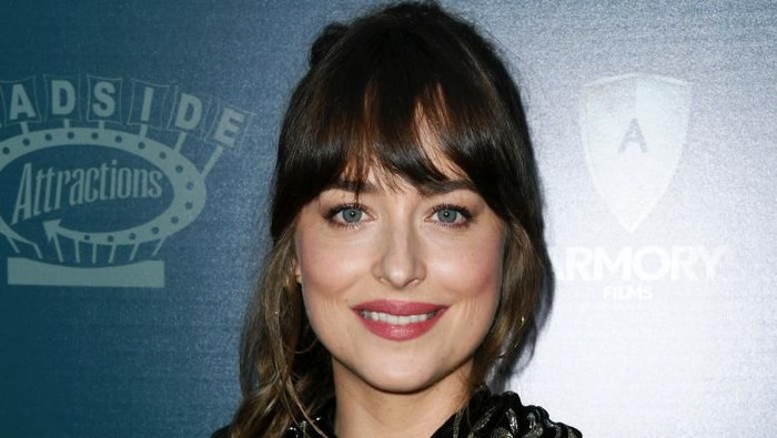 Dakota Johnson di pemutaran film The Peanut Butter Falcon. Foto: Getty Images Dakota Johnson di pemutaran film The Peanut Butter Falcon. Foto: Getty Images