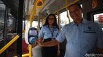 TransJakarta Sosialisasi Pembayaran Tap On Bus