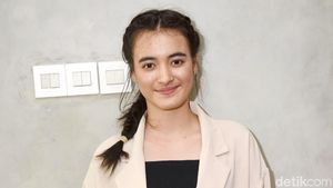 Terpesona dengan Senyuman Indah Mawar De Jongh