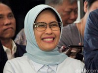 PNS Bakal Bisa Kerja dari Rumah, Jokowi Teken Aturan Mobil Listrik