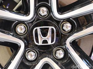 Honda Beri Diskon Suku Cadang untuk Mobil Korban Banjir