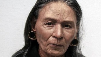 Nilsson punya perusahaan bernaam O.D Nilssons, yang bekerja sama dengan museum di seluruh dunia, untuk menggambar ulang wajah manusia yang ditemukan saat penggalian arkeologi. Ini adalah wanita yang ditemukan di Peru pada 2012 dan dinamakan Huarmey Queen. Ia berasal dari masa akhir Imperium Inca. Perhiasan dan pakaian bagus menandakan dia bukan warga biasa. Foto: Bored Panda