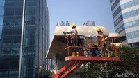 Sebagai informasi, untuk uji coba kereta LRT Jabodebek diperkirakan baru bisa dilakukan pada September 2019 atau mundur dari target awal di Juli. Direktur Operasional II Adhi Karya, Pundjung Setya Brata mengatakan, uji kereta akan dilakukan pada jalur Cibubur-Ciracas sejauh 5,5 km. Dalam koordinasi terakhir, KAI akan melakukan uji penerimaan di pabrik Inka pada Agustus ini.