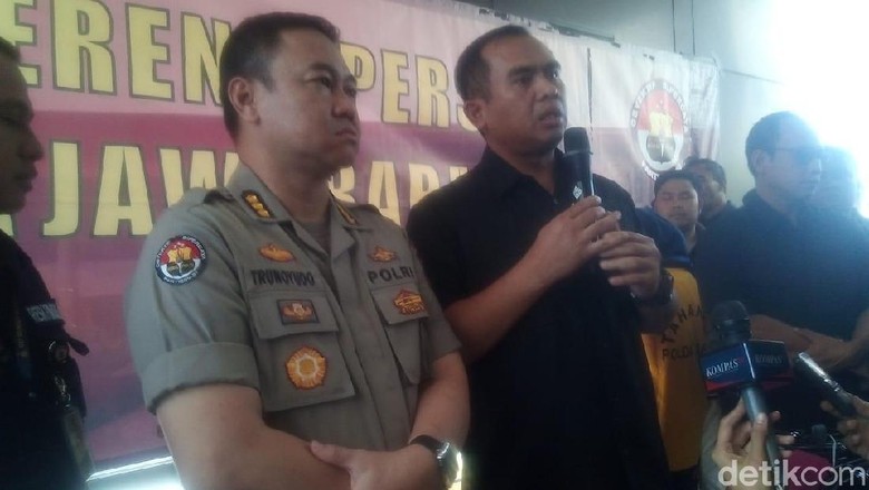 2 Pejabat RSUD Lembang Ditahan Kasus Korupsi Klaim BPJS Rp 7,7 M 2 Pejabat RSUD Lembang Ditahan Kasus Korupsi Klaim BPJS Rp 7,7 M