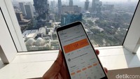 Gubernur DKI Jakarta Anies Baswedan juga pernah beranggapan bahwa sumber polusi udara di Ibu Kota Jakarta berasal dari beberapa hal ini. Salah satunya yang dituding oleh Anies adalah asap kendaraan bermotor.