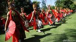 Tari Gandrung Pukau Peserta Kongres V PDIP