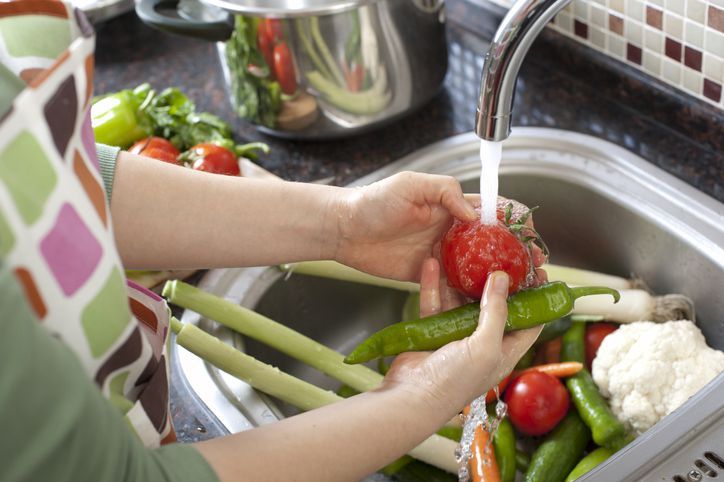 Cuci buah dan sayur