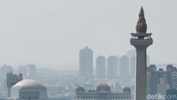 Pengambilan gambar dilakukan pada siang hari disekitar kawasan Monas Jakarta Pusat, mengingat jalan sekitar Pusat Ibu Kota penuh sesak dengan ratusan kendaraan yang lalu lalang.