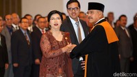 Sebelumnya Ketua MA Hatta Ali juga memberikan ucapan selamat.