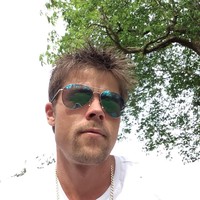 Nathan juga mengaku mendapat lusinan pesan setiap hari di media sosial yang memanggilnya sebagai Brad Pitt. Ia pun mengaku tidak terganggu oleh perhatian orang yang didapatinya terus-menerus. Jika itu membuat mereka tersenyum, saya senang melakukannya, katanya. Foto: Facebook