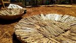 Laris Manis Penjualan Tusuk Sate Tradisional Jelang Idul Adha