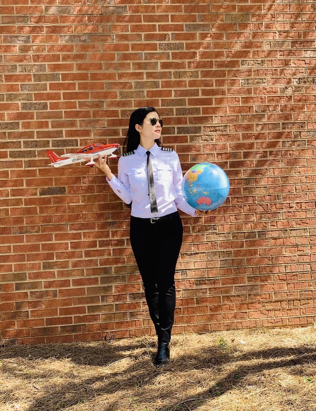 Dalam banyak kesempatan, petugas keamanan bandara kerap melarangnya masuk melalui gerbang.  Nguyen terus-menerus dipaksa untuk menjelaskan dirinya sendiri dan meyakinkan mereka bahwa dia memang seorang pilot. Menghadapi tantangan seperti itu mengilhami Nguyen untuk meningkatkan visibilitas dan kesadaran kepada wanita dalam penerbangan, dan untuk mempromosikan pendidikan aerospace untuk anak perempuan. Foto: Twitter