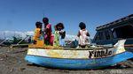 Melihat Kehidupan Nelayan Tanjung Luar Lombok