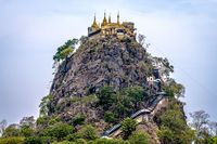 Vihara Suci di Kawah Gunung Berapi Myanmar