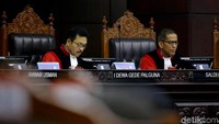 Diketahui, 3 gugatan yang diterima sebagian oleh MK, yaitu gugatan Partai Golkar dan Partai Gerindra terkait selisih suara antarinternal parpol di Bintan dan Kepulauan Riau (Kepri) serta gugatan partai PDIP atas PKS terkait penambahan suara di Kabupaten Bintan.