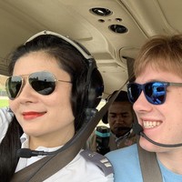 Nguyen memutuskan untuk mencoba hal tersebut untuk menginspirasi generasi pilot wanita berikutnya. Pilot Transportasi Bandara dan Instruktur Penerbangan Bersertifikat (CFI / CFII / MEI) di AeroVentures Flying Club di Atlanta ini mengelilingi dunia dengan maksud untuk mempromosikan pendidikan tentang ruang angkasa dan penerbangan ke wanita muda di seluruh dunia melalui organisasinya. Foto: Twitter