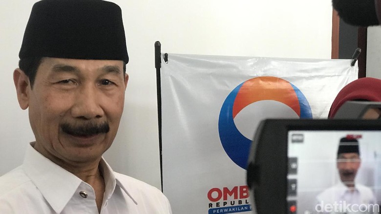 Bupati Solok Selatan Klaim Bantu Loloskan drg Romi Jadi PNS Bupati Solok Selatan Klaim Bantu Loloskan drg Romi Jadi PNS