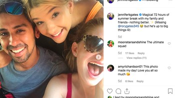 Jennifer kerap memajang fotonya bersama Nassar di Instagram, yang terbaru dengan sang adik, Phoebe. Ia senang bisa menghabiskan waktu liburan dengan orang-orang dekat meskipun sedih karena adiknya Rory tidak bisa ikut. Foto: Instagram