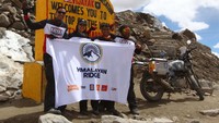 Bagi yang belum tahu Khardung La Pass merupakan jalan raya tertinggi di dunia. Tingginya mencapai 5.359 meter di atas permukaan laut.