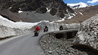 Keberhasilan Himalayan Ridge mencapai Khardung La, juga diakui Darius berkat kerjasama solid tim. Seperti diketahui, Darius dan Donna memulai petualangan Himalayan Ridge, dari Kota Chandigarh, India pada 1 Agustus 2019 lalu.