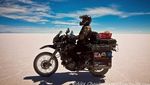 Penjelajah Keindahan Dunia Pakai Motor