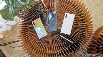 Deretan Galaxy Note 10+ yang siap membuatmu tergoda. Foto: detikINET/Kris Fathoni W