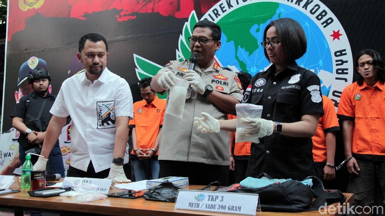 Polisi Bekuk Tersangka Pemasok Sabu ke Nunung