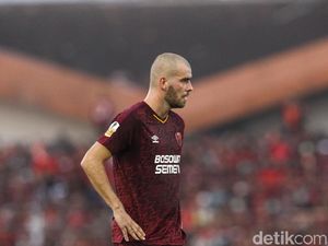 Link Live Streaming Arema FC Vs PSM Makassar: Pluim Pede di Depan Aremania
