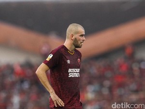 Kisah Pluim: Away Serui, Anaconda, Rumput Alang-alang di Kandang PSM