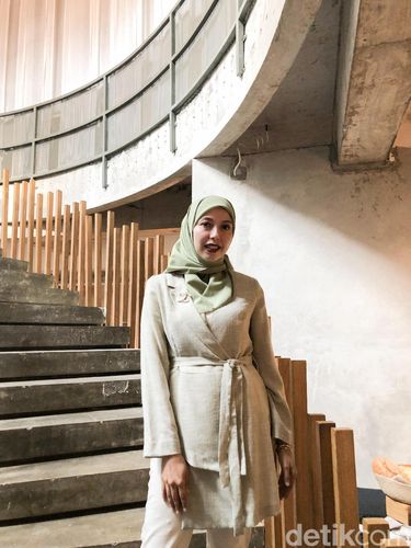 Makeup Artist Vivi Thalib berbagi tips membeli makeup lewat jastip.