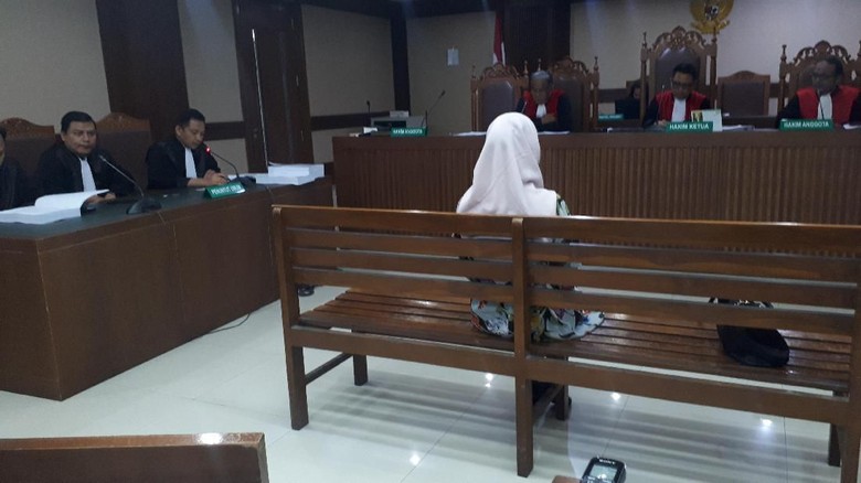 Penyuap Bowo Sidik Dituntut 2 Tahun Penjara Penyuap Bowo Sidik Dituntut 2 Tahun Penjara