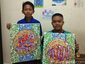 Keren, Santri Ponpes Lamongan Ini Bikin Kaligrafi Cantik dari Sampah Plastik