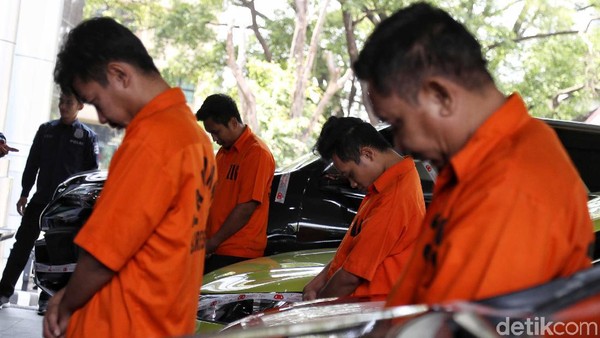 Kawanan Penipu Online Jaringan Internasional Dibekuk Polisi