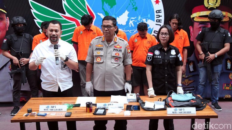 Polisi Bekuk Tersangka Pemasok Sabu ke Nunung