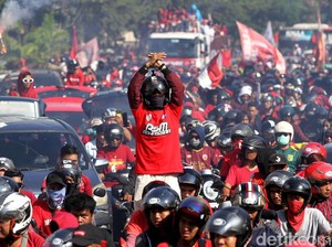 Demo BBM-Jalan Ditutup Tak Surutkan Semangat Suporter ke Parepare Dukung PSM