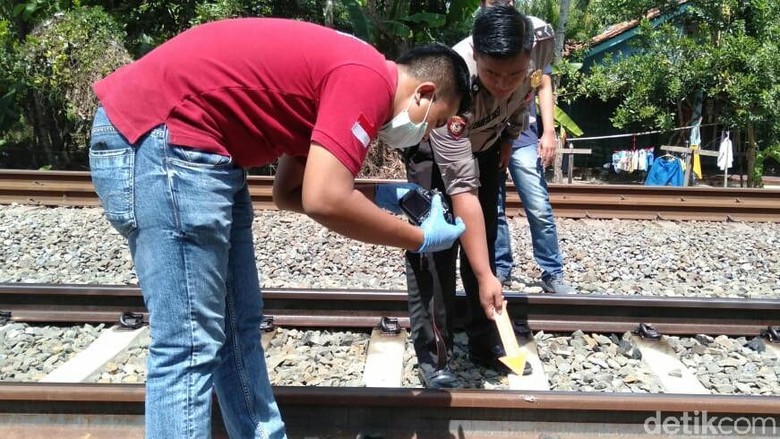 Pria Tak Dikenali Warga Tewas Tertabrak KA di Kebumen Pria Tak Dikenali Warga Tewas Tertabrak KA di Kebumen