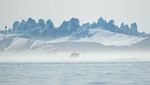 Potret Gunung Es di Greenland Mencair